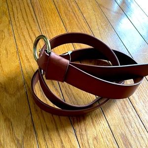 Banana Republic Women’s leather belt. Size 12-14, genuine cow leather wrap belt.